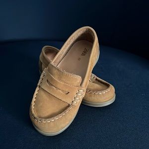 Shoes for boy Size EU 25 in US 8.5